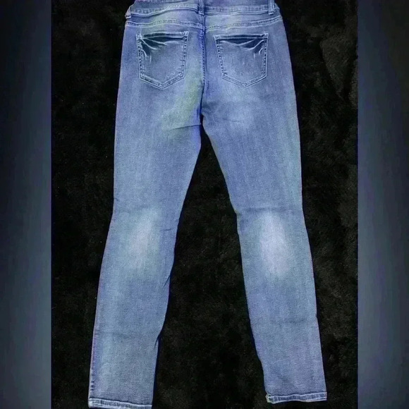 Women’s Maurice’s low rise distressed skinny stretchy jeans faux front pockets - Picture 9 of 9